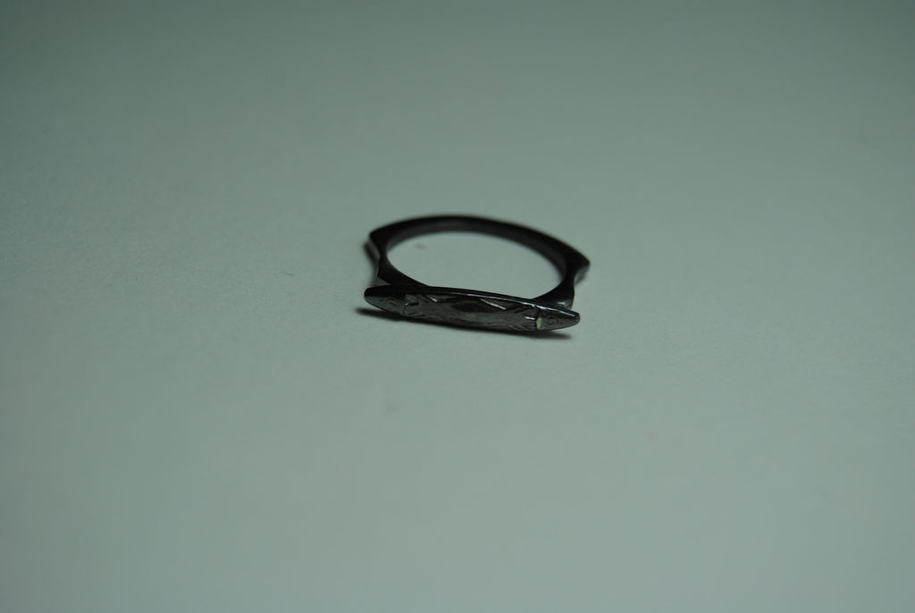 Marquise rings small
